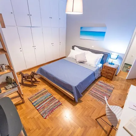 Port Marouso Apartment
