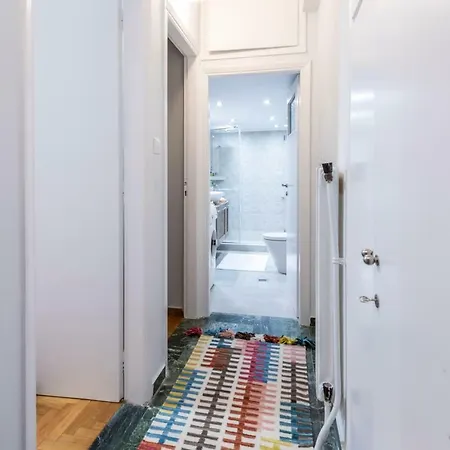 Apartment Port Marouso *